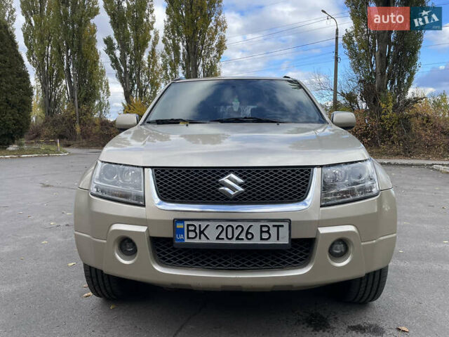 Бежевий Сузукі Гранд Вітара, об'ємом двигуна 2 л та пробігом 302 тис. км за 5300 $, фото 6 на Automoto.ua