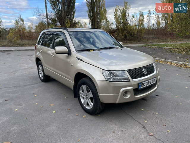 Бежевий Сузукі Гранд Вітара, об'ємом двигуна 2 л та пробігом 302 тис. км за 5300 $, фото 9 на Automoto.ua