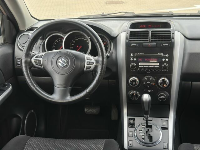 Бежевый Сузуки Гранд Витара, объемом двигателя 2 л и пробегом 242 тыс. км за 7500 $, фото 12 на Automoto.ua