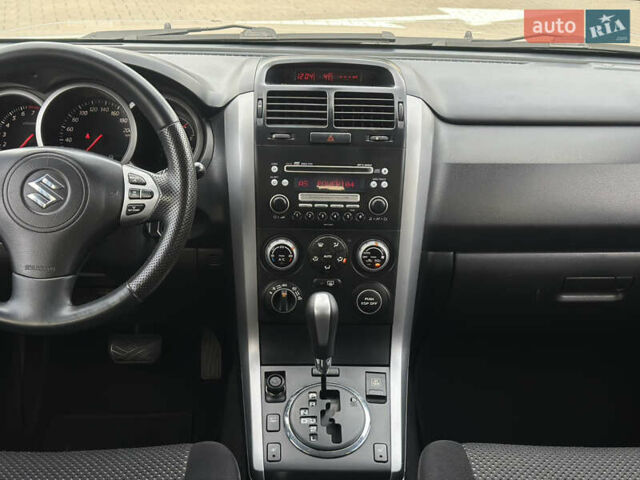 Бежевый Сузуки Гранд Витара, объемом двигателя 2 л и пробегом 242 тыс. км за 7500 $, фото 22 на Automoto.ua