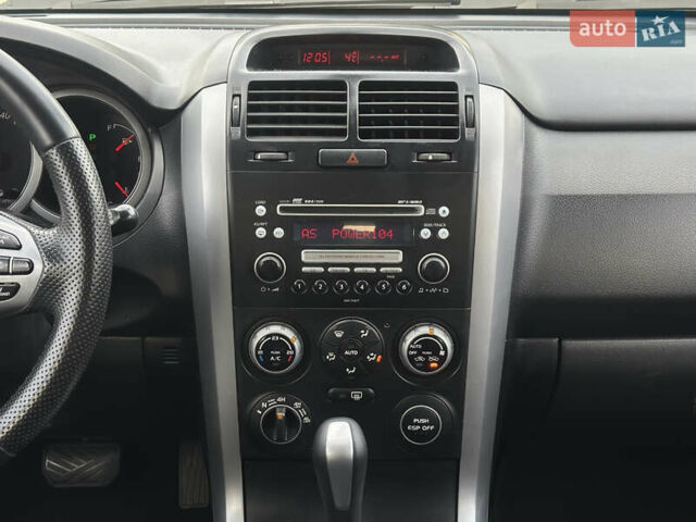 Бежевый Сузуки Гранд Витара, объемом двигателя 2 л и пробегом 242 тыс. км за 7500 $, фото 25 на Automoto.ua