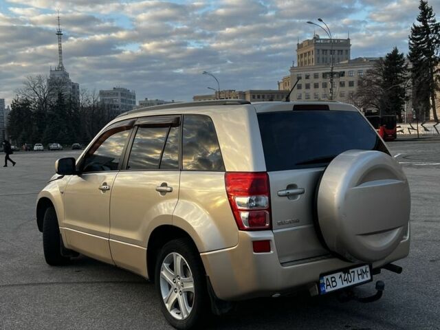 Бежевый Сузуки Гранд Витара, объемом двигателя 2 л и пробегом 255 тыс. км за 6000 $, фото 3 на Automoto.ua