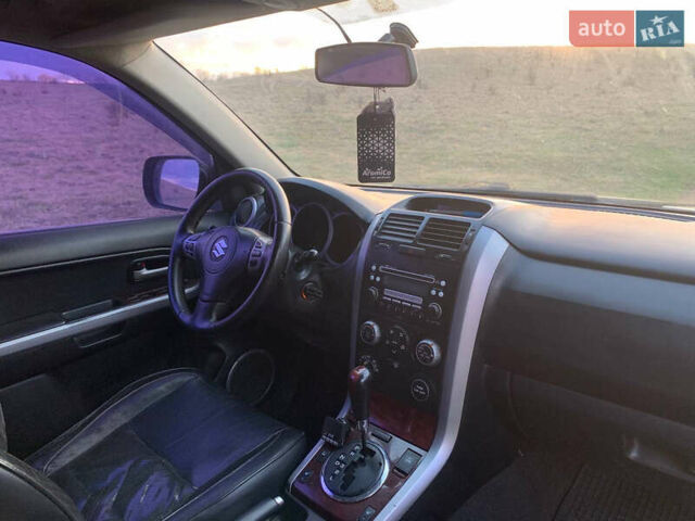 Бежевый Сузуки Гранд Витара, объемом двигателя 2 л и пробегом 262 тыс. км за 7000 $, фото 2 на Automoto.ua