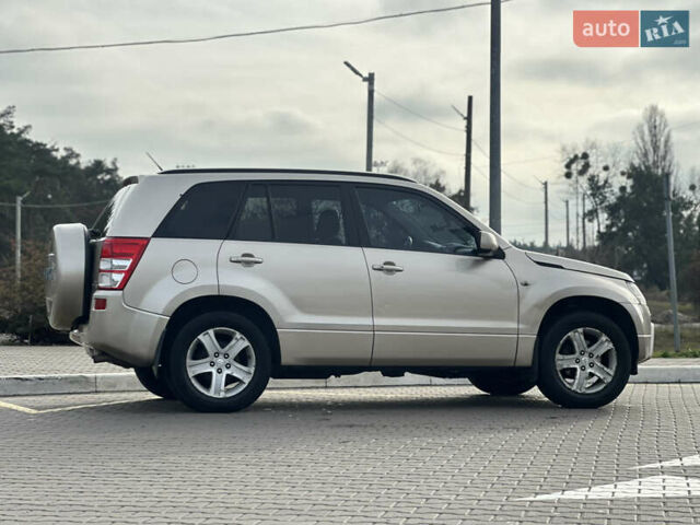 Бежевый Сузуки Гранд Витара, объемом двигателя 2 л и пробегом 242 тыс. км за 7500 $, фото 10 на Automoto.ua
