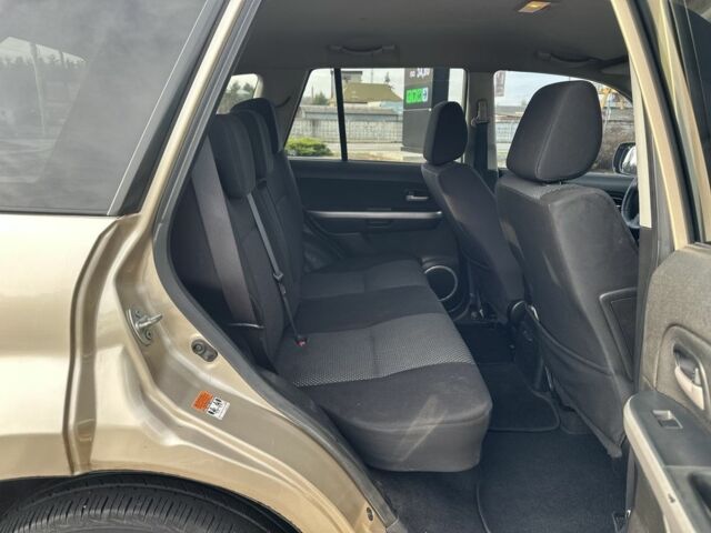 Бежевый Сузуки Гранд Витара, объемом двигателя 2 л и пробегом 242 тыс. км за 7500 $, фото 19 на Automoto.ua