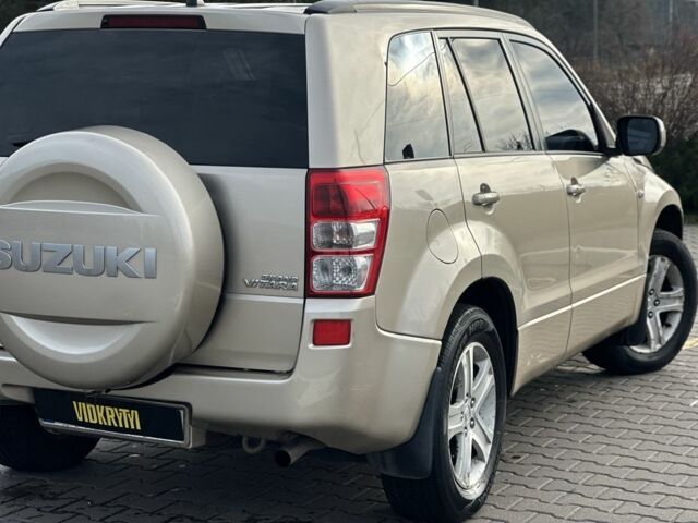 Бежевый Сузуки Гранд Витара, объемом двигателя 2 л и пробегом 242 тыс. км за 7500 $, фото 10 на Automoto.ua