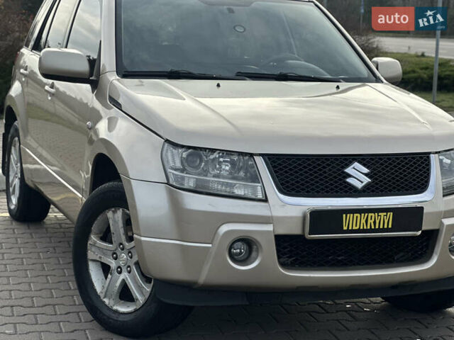 Бежевый Сузуки Гранд Витара, объемом двигателя 2 л и пробегом 242 тыс. км за 7500 $, фото 4 на Automoto.ua