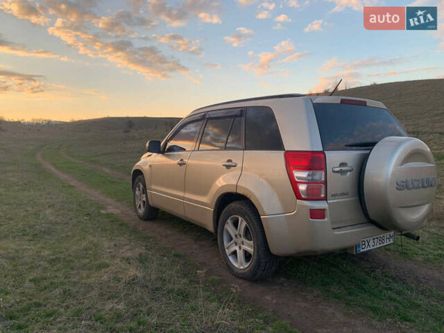 Бежевый Сузуки Гранд Витара, объемом двигателя 2 л и пробегом 262 тыс. км за 7000 $, фото 8 на Automoto.ua