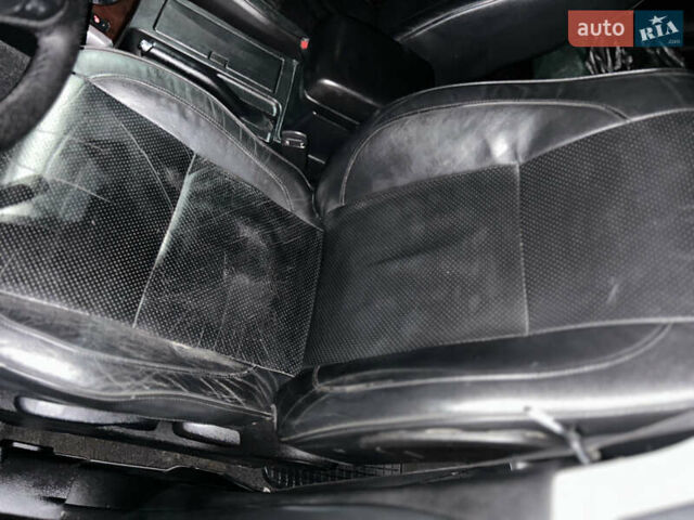 Бежевый Сузуки Гранд Витара, объемом двигателя 2 л и пробегом 236 тыс. км за 6500 $, фото 17 на Automoto.ua