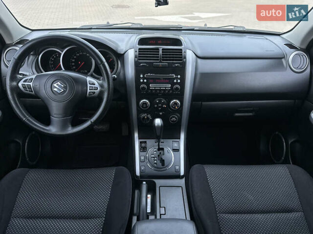 Бежевый Сузуки Гранд Витара, объемом двигателя 2 л и пробегом 242 тыс. км за 7500 $, фото 20 на Automoto.ua