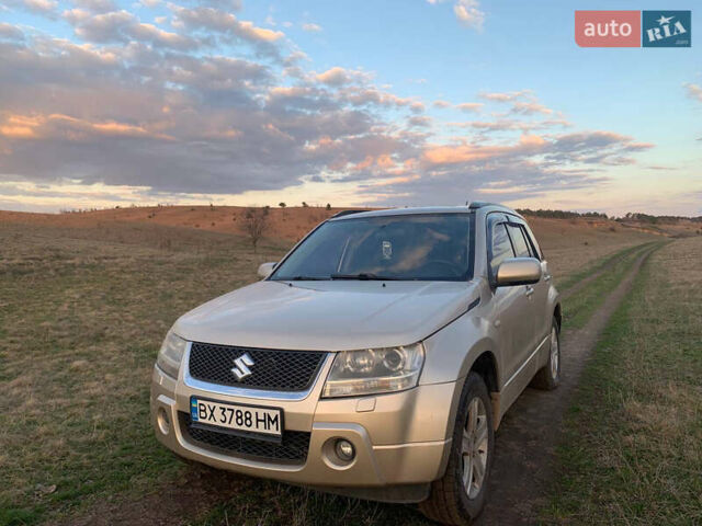Бежевый Сузуки Гранд Витара, объемом двигателя 2 л и пробегом 262 тыс. км за 7000 $, фото 7 на Automoto.ua