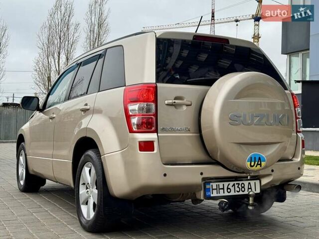 Бежевый Сузуки Гранд Витара, объемом двигателя 2.39 л и пробегом 230 тыс. км за 8999 $, фото 11 на Automoto.ua