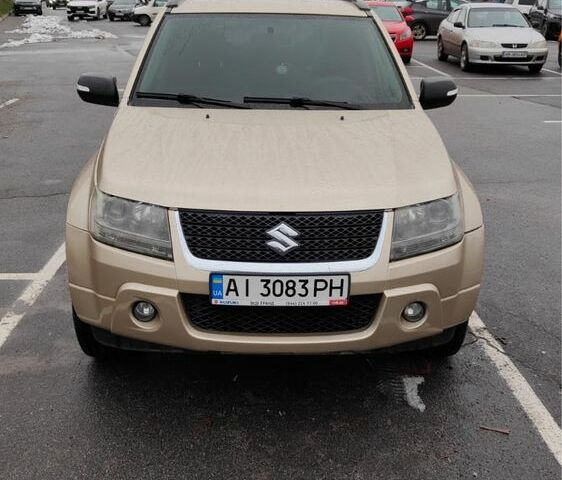 Бежевый Сузуки Гранд Витара, объемом двигателя 2.4 л и пробегом 186 тыс. км за 7550 $, фото 1 на Automoto.ua