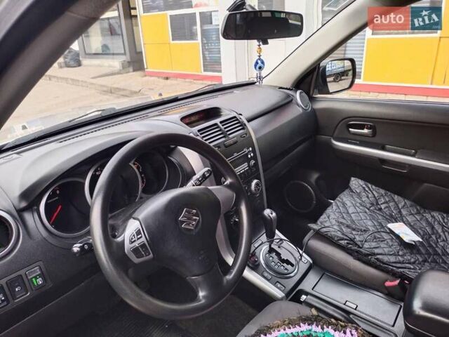 Бежевий Сузукі Гранд Вітара, об'ємом двигуна 2 л та пробігом 194 тис. км за 9000 $, фото 5 на Automoto.ua