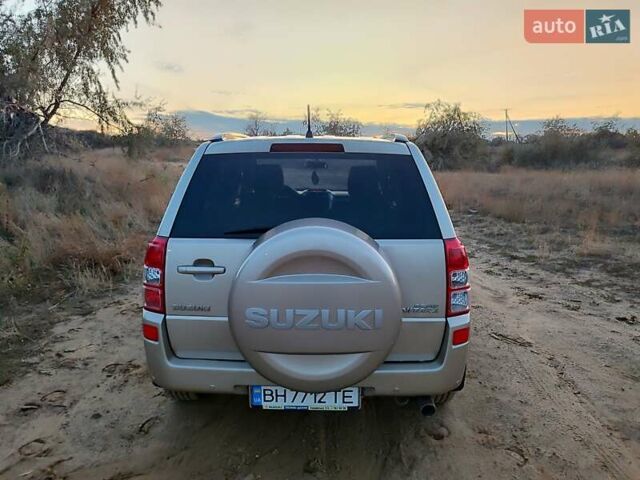 Бежевый Сузуки Гранд Витара, объемом двигателя 2 л и пробегом 216 тыс. км за 7800 $, фото 6 на Automoto.ua