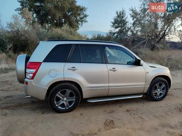 Бежевый Сузуки Гранд Витара, объемом двигателя 2 л и пробегом 216 тыс. км за 7800 $, фото 10 на Automoto.ua