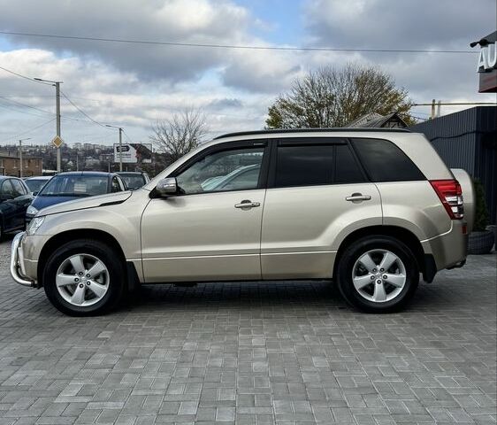 Бежевый Сузуки Гранд Витара, объемом двигателя 2.4 л и пробегом 126 тыс. км за 9900 $, фото 7 на Automoto.ua