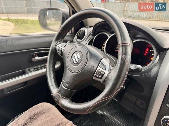 Бежевый Сузуки Гранд Витара, объемом двигателя 2.39 л и пробегом 230 тыс. км за 8999 $, фото 55 на Automoto.ua