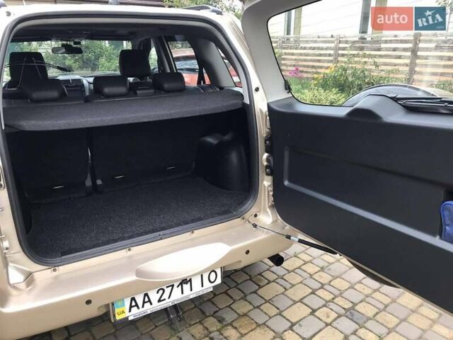 Бежевый Сузуки Гранд Витара, объемом двигателя 2.39 л и пробегом 170 тыс. км за 7800 $, фото 12 на Automoto.ua