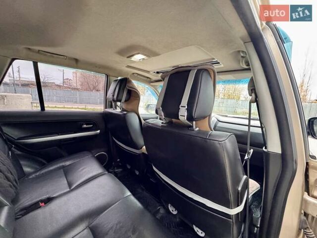 Бежевый Сузуки Гранд Витара, объемом двигателя 2.39 л и пробегом 230 тыс. км за 8999 $, фото 60 на Automoto.ua