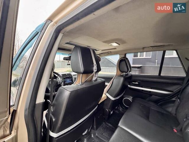 Бежевый Сузуки Гранд Витара, объемом двигателя 2.39 л и пробегом 230 тыс. км за 8999 $, фото 65 на Automoto.ua