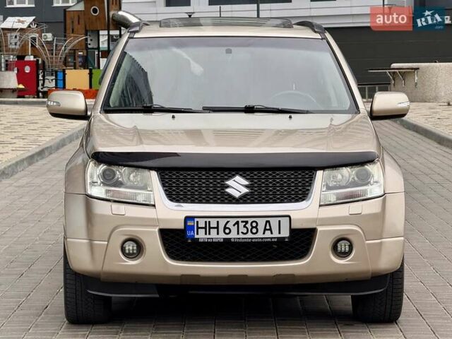 Бежевый Сузуки Гранд Витара, объемом двигателя 2.39 л и пробегом 230 тыс. км за 8999 $, фото 5 на Automoto.ua