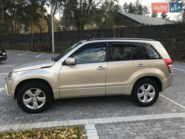 Бежевый Сузуки Гранд Витара, объемом двигателя 2.39 л и пробегом 170 тыс. км за 7800 $, фото 1 на Automoto.ua
