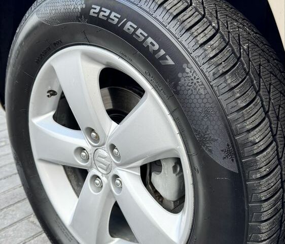 Бежевый Сузуки Гранд Витара, объемом двигателя 2.4 л и пробегом 126 тыс. км за 9900 $, фото 17 на Automoto.ua