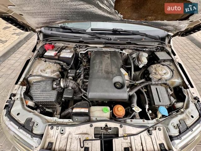 Бежевый Сузуки Гранд Витара, объемом двигателя 2.39 л и пробегом 230 тыс. км за 8999 $, фото 72 на Automoto.ua