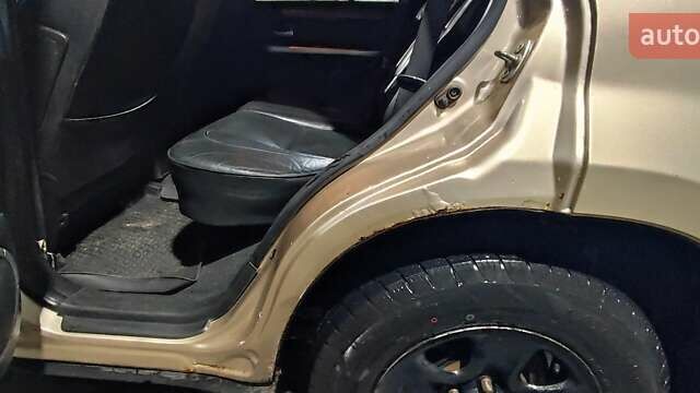 Бежевый Сузуки Гранд Витара, объемом двигателя 2 л и пробегом 238 тыс. км за 6500 $, фото 9 на Automoto.ua