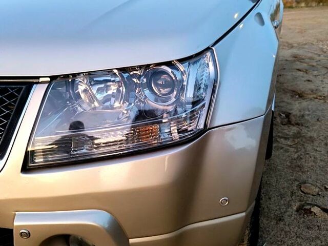 Бежевый Сузуки Гранд Витара, объемом двигателя 2 л и пробегом 216 тыс. км за 7800 $, фото 8 на Automoto.ua