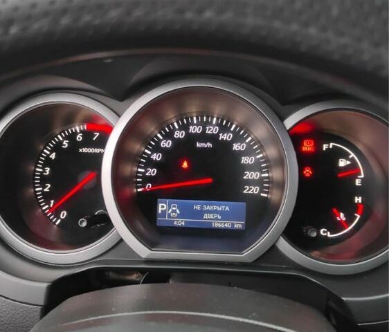 Бежевый Сузуки Гранд Витара, объемом двигателя 2.4 л и пробегом 186 тыс. км за 7550 $, фото 4 на Automoto.ua