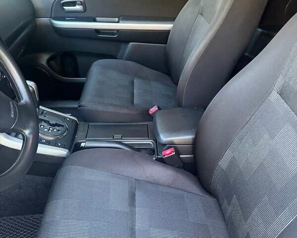 Бежевый Сузуки Гранд Витара, объемом двигателя 2.39 л и пробегом 138 тыс. км за 8000 $, фото 4 на Automoto.ua