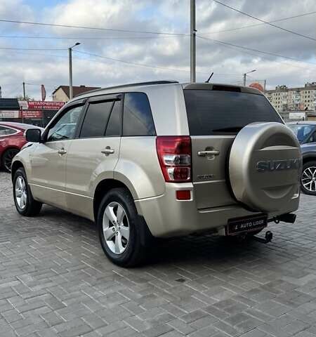 Бежевый Сузуки Гранд Витара, объемом двигателя 2.4 л и пробегом 126 тыс. км за 9900 $, фото 3 на Automoto.ua