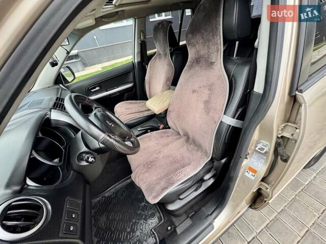 Бежевый Сузуки Гранд Витара, объемом двигателя 2.39 л и пробегом 230 тыс. км за 8999 $, фото 35 на Automoto.ua