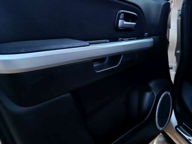 Бежевый Сузуки Гранд Витара, объемом двигателя 2 л и пробегом 216 тыс. км за 7800 $, фото 6 на Automoto.ua