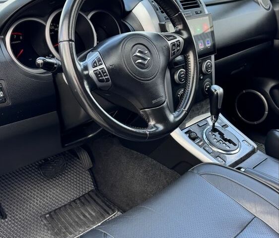 Бежевый Сузуки Гранд Витара, объемом двигателя 2.4 л и пробегом 126 тыс. км за 9900 $, фото 10 на Automoto.ua