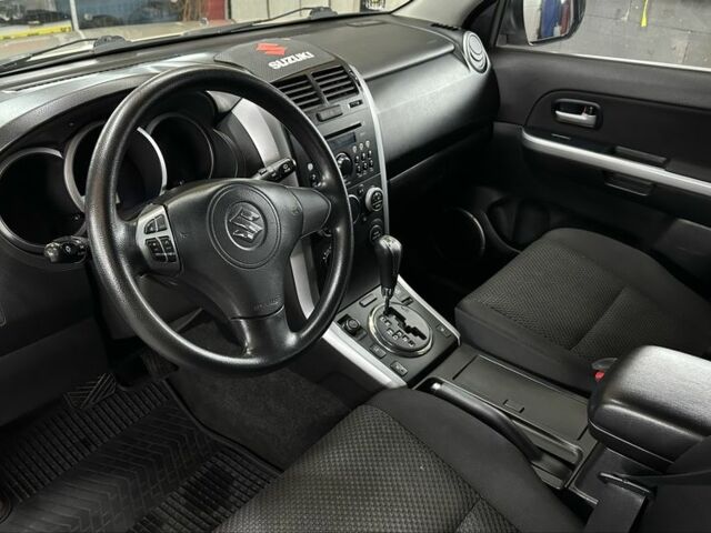 Бежевый Сузуки Гранд Витара, объемом двигателя 2.4 л и пробегом 208 тыс. км за 8899 $, фото 7 на Automoto.ua