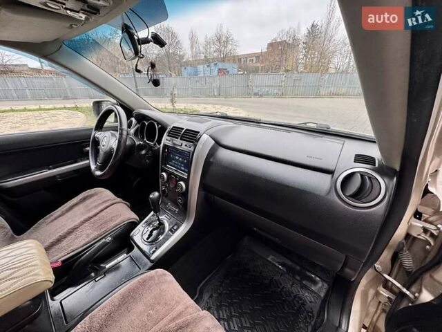 Бежевый Сузуки Гранд Витара, объемом двигателя 2.39 л и пробегом 230 тыс. км за 8999 $, фото 48 на Automoto.ua