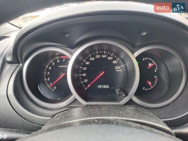 Бежевий Сузукі Гранд Вітара, об'ємом двигуна 2 л та пробігом 194 тис. км за 9000 $, фото 7 на Automoto.ua