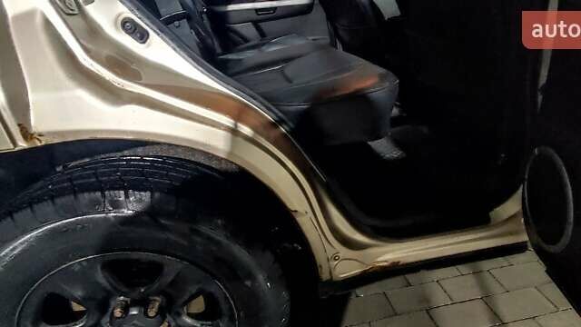 Бежевый Сузуки Гранд Витара, объемом двигателя 2 л и пробегом 238 тыс. км за 6500 $, фото 8 на Automoto.ua