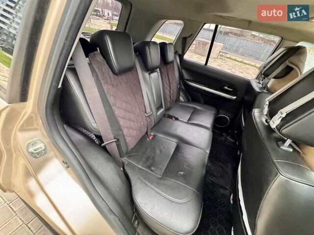 Бежевый Сузуки Гранд Витара, объемом двигателя 2.39 л и пробегом 230 тыс. км за 8999 $, фото 61 на Automoto.ua