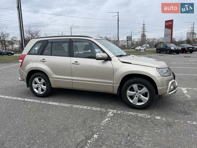 Бежевый Сузуки Гранд Витара, объемом двигателя 2.39 л и пробегом 312 тыс. км за 8400 $, фото 4 на Automoto.ua