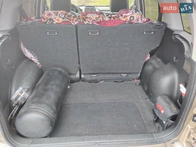 Бежевий Сузукі Гранд Вітара, об'ємом двигуна 2 л та пробігом 194 тис. км за 9000 $, фото 8 на Automoto.ua