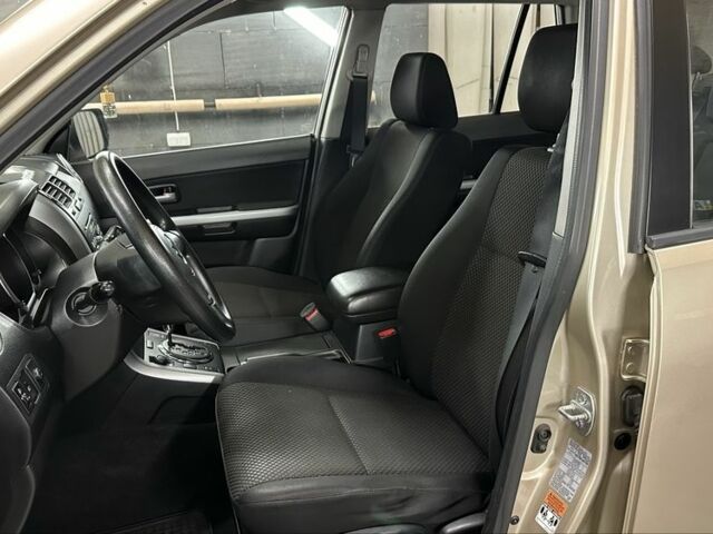 Бежевый Сузуки Гранд Витара, объемом двигателя 2.4 л и пробегом 208 тыс. км за 8899 $, фото 6 на Automoto.ua