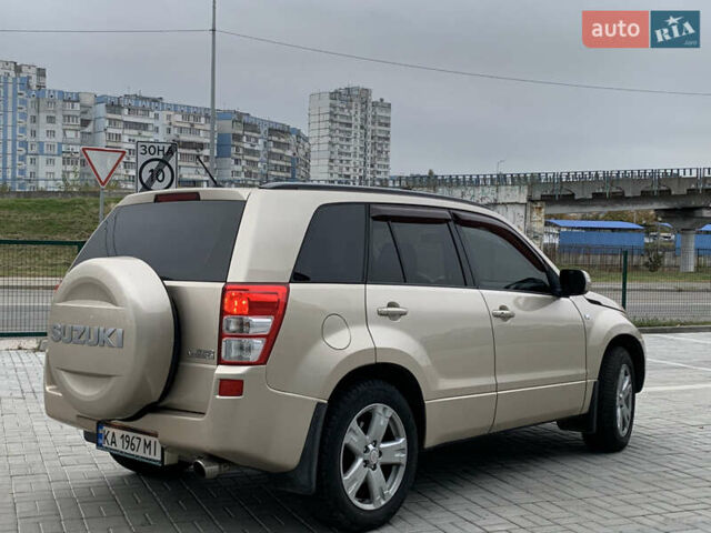 Сузуки Гранд Витара 2008 в Киеве на Automoto.ua Бежевый Сузуки Гранд Витара, объемом двигателя 3.2 л и пробегом 180 тыс. км за 6400 $, фото 3 на Automoto.ua
