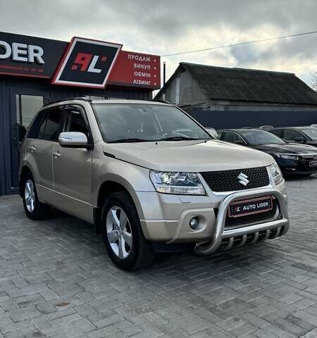 Бежевый Сузуки Гранд Витара, объемом двигателя 2.4 л и пробегом 126 тыс. км за 9900 $, фото 7 на Automoto.ua