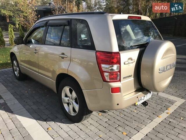 Бежевый Сузуки Гранд Витара, объемом двигателя 2.39 л и пробегом 170 тыс. км за 7800 $, фото 4 на Automoto.ua