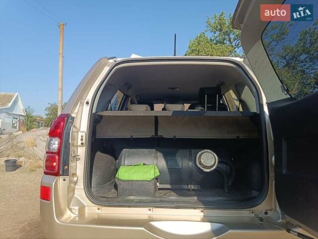 Бежевий Сузукі Гранд Вітара, об'ємом двигуна 2 л та пробігом 274 тис. км за 7900 $, фото 2 на Automoto.ua