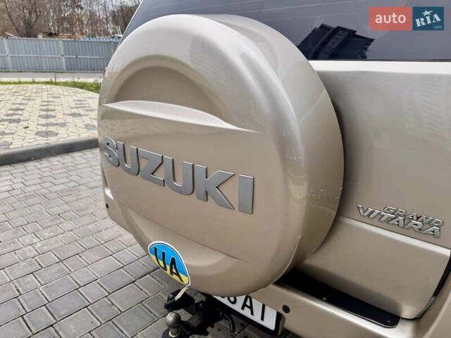 Бежевый Сузуки Гранд Витара, объемом двигателя 2.39 л и пробегом 230 тыс. км за 8999 $, фото 73 на Automoto.ua
